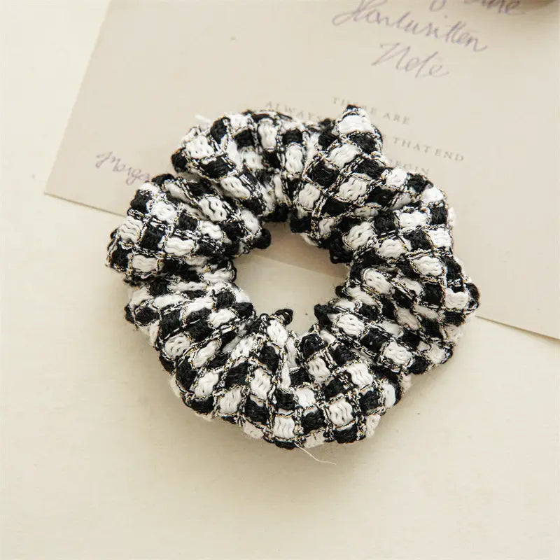 CHECKERED TWEED SCRUNCHIE