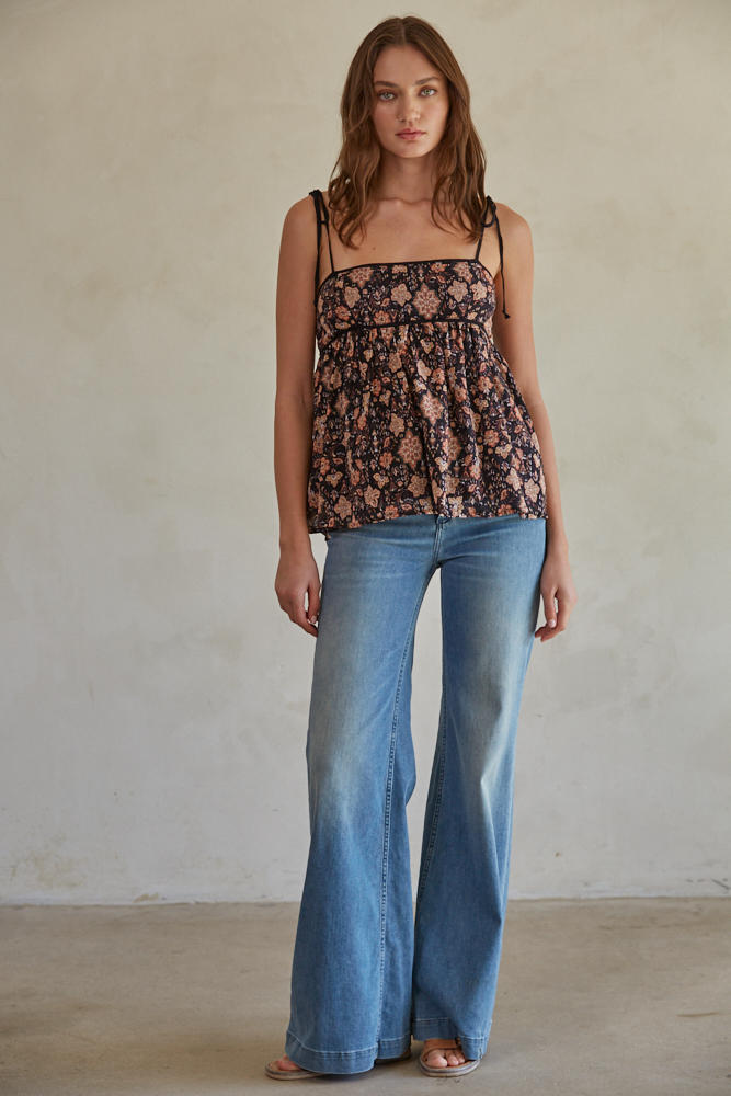 ELOWEN BABYDOLL TIE TOP