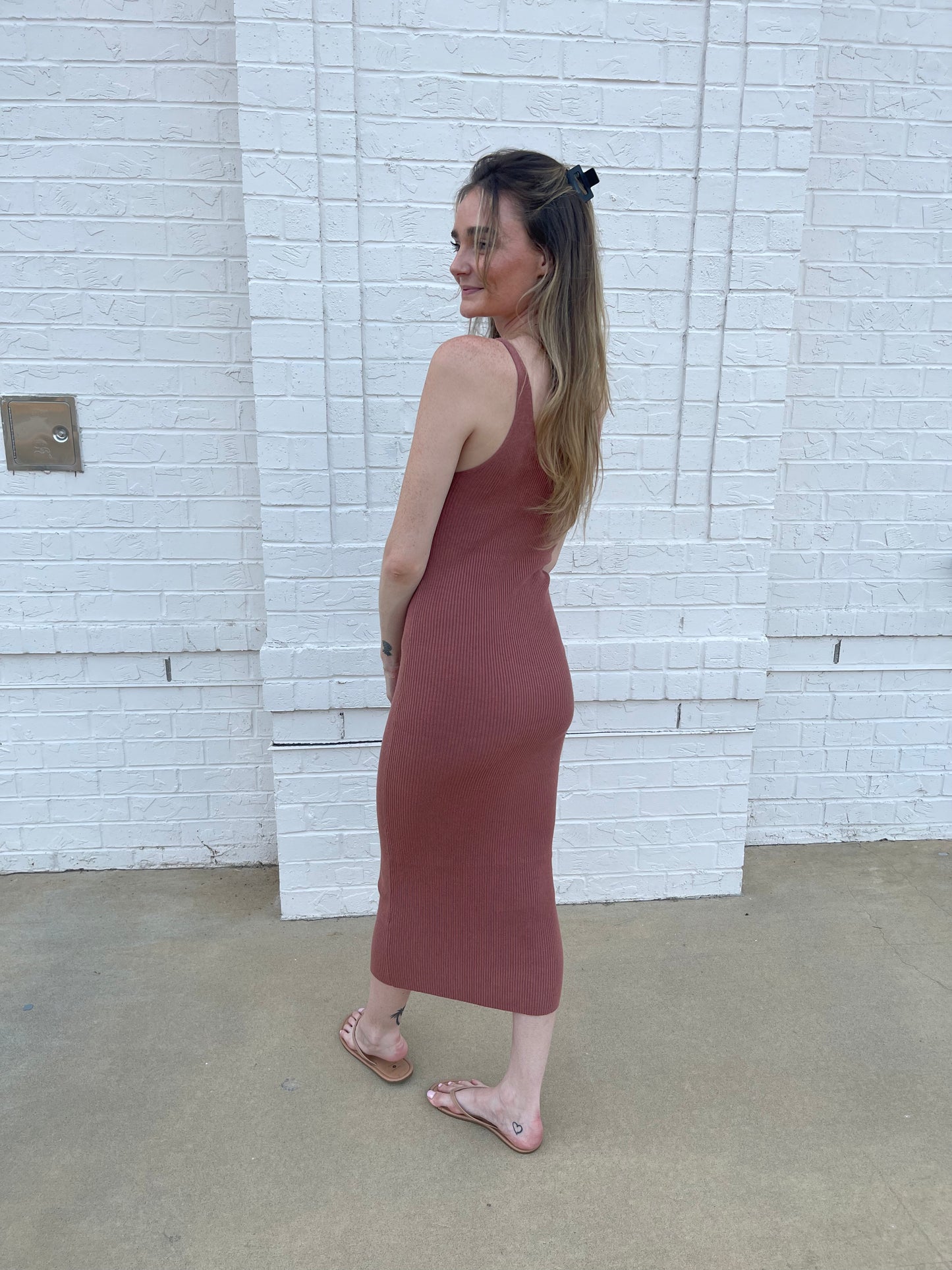 ROSE SWEATER KNIT MIDI DRESS