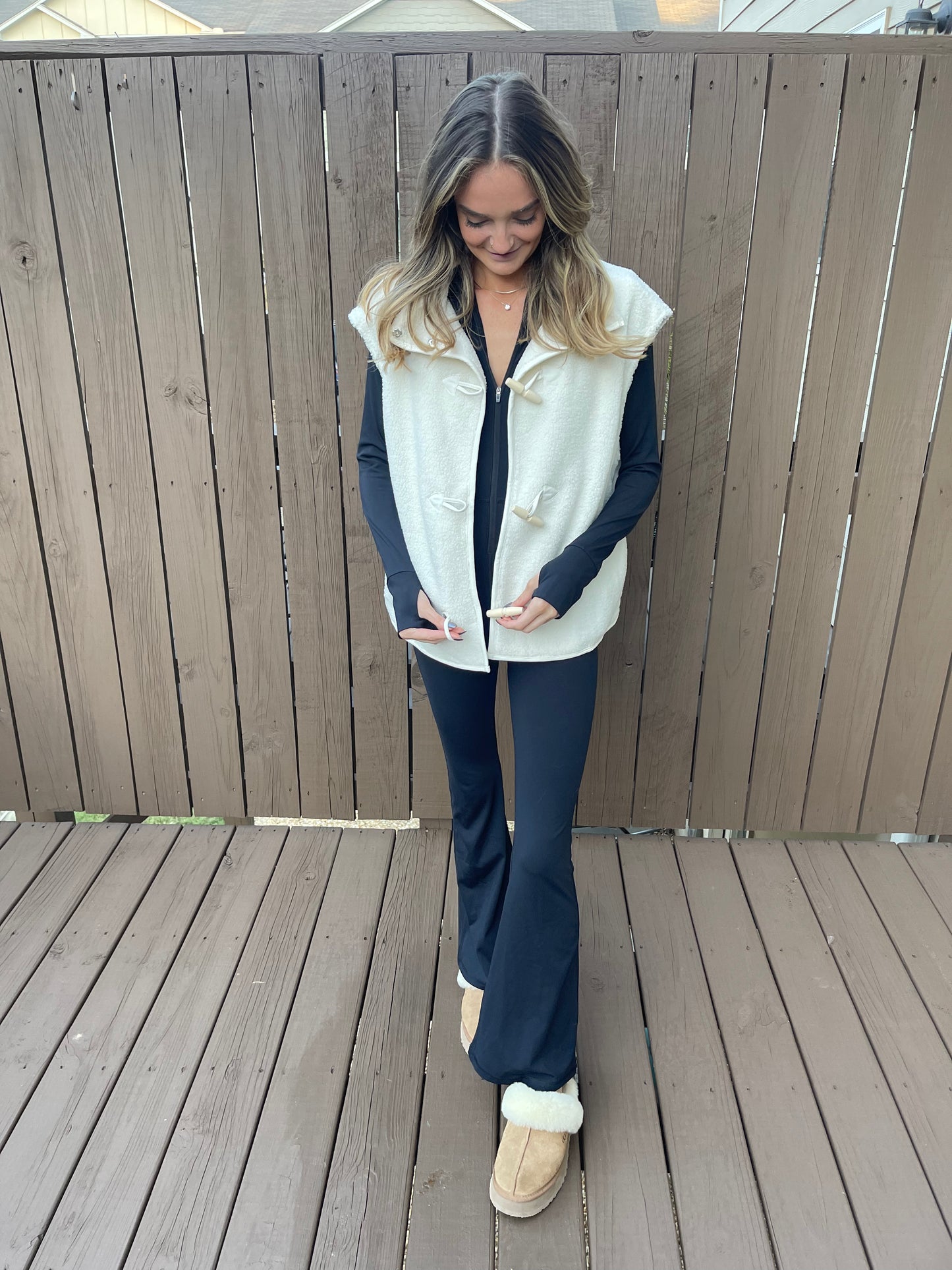 BUNDLE UP SHERPA VEST