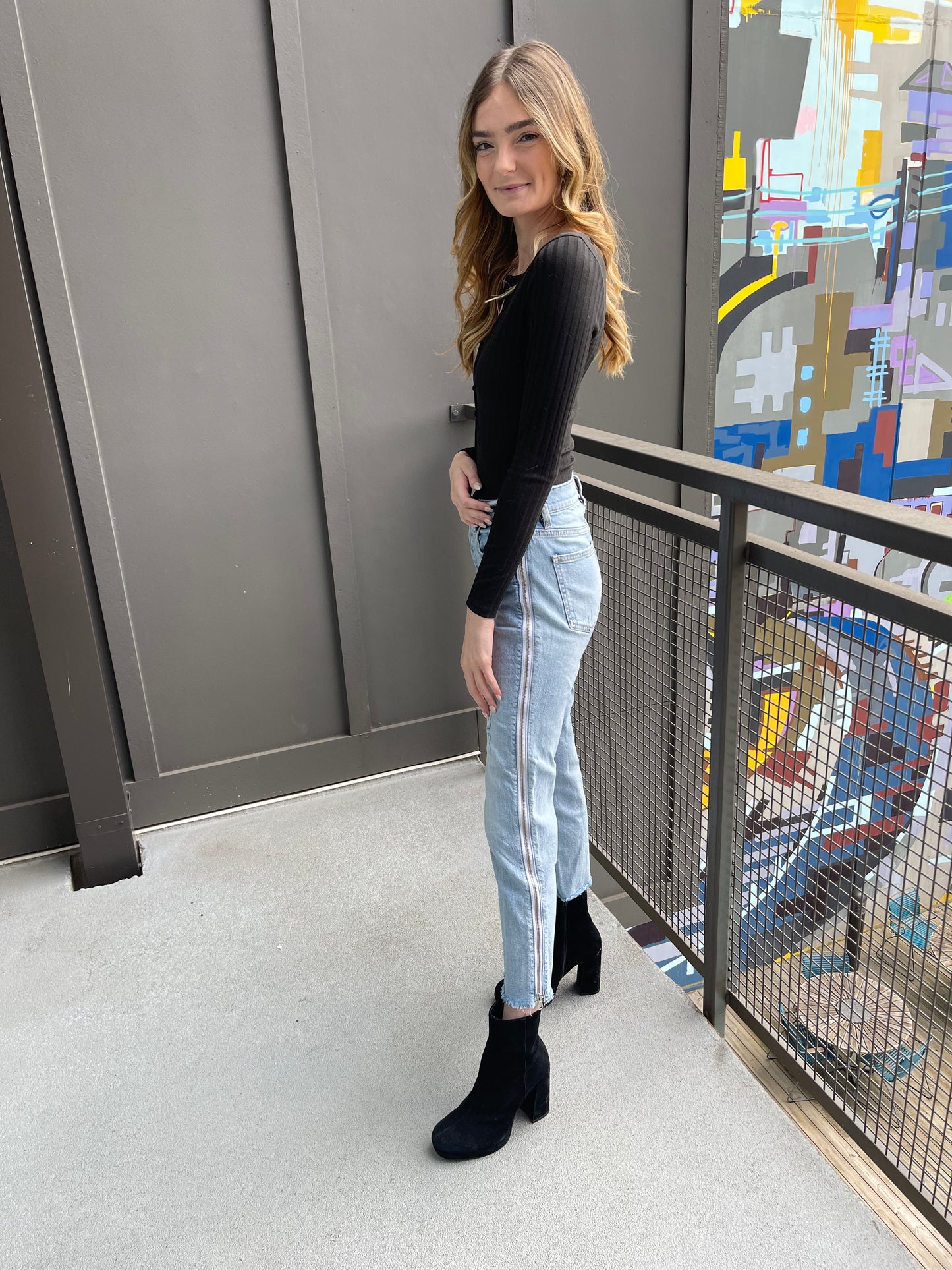 WHICH WAY BUTTON DOWN BODYSUIT