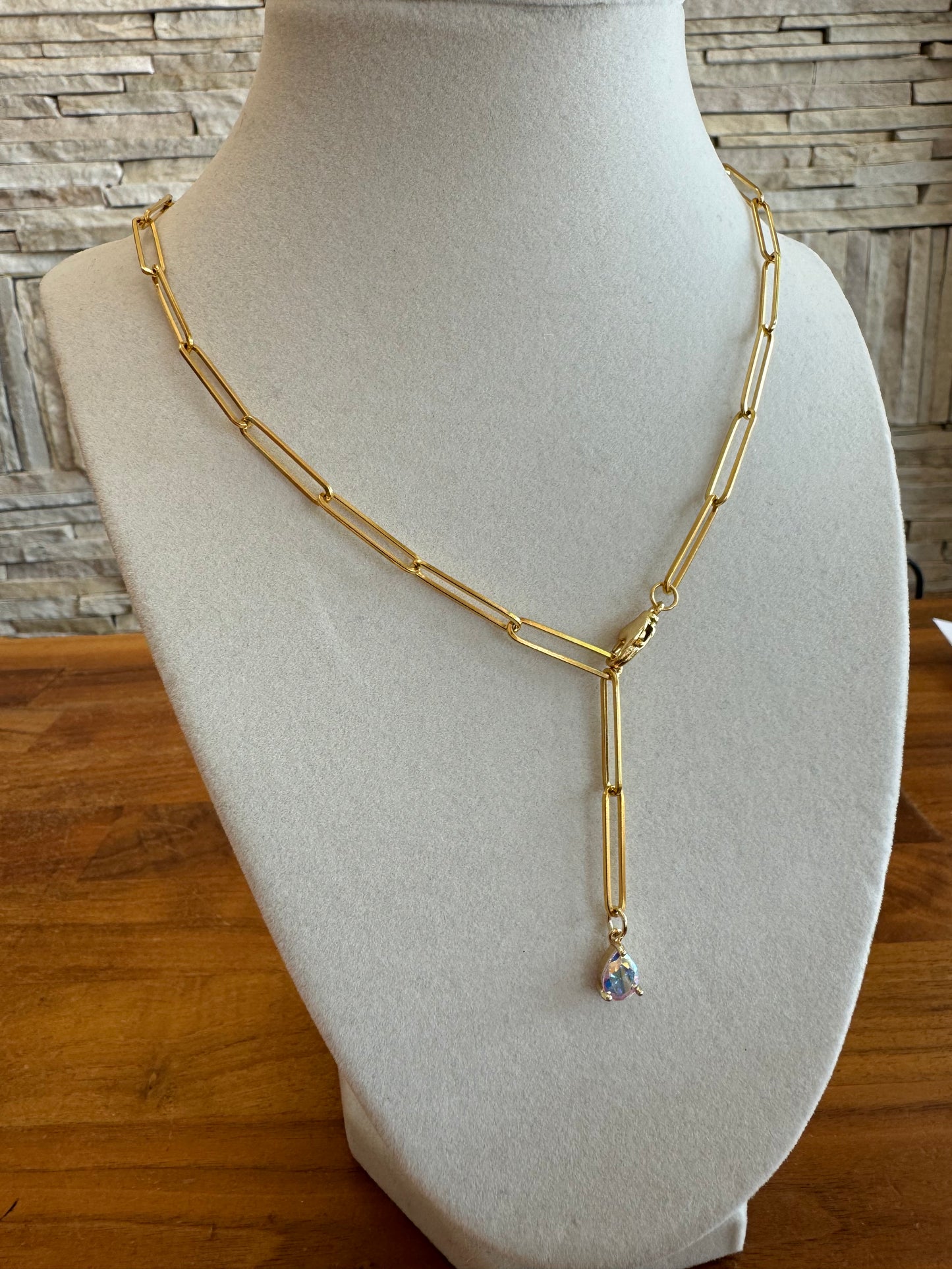 PAPERCLIP CHAIN WITH IRIDESCENT RHINESTONE