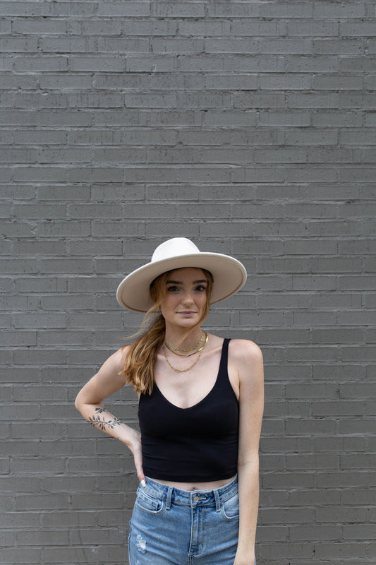 SNOW WHITE FLAT BRIM HAT