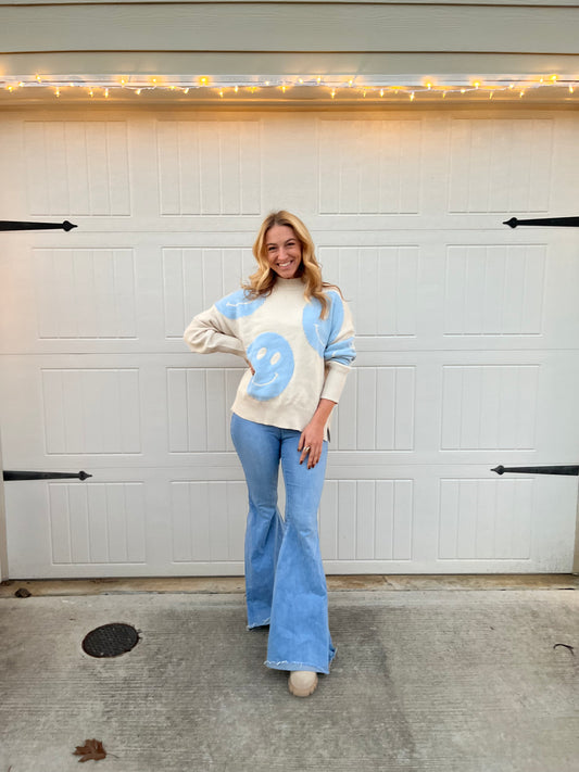SMILEY SOPHIE OVERSIZED SWEATER